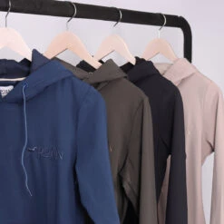 Hoodie Roan Cycle One Donkergroen -Stijlvolle Ruiter hoodie roan cycle one donkergroen 1500x1500 179130