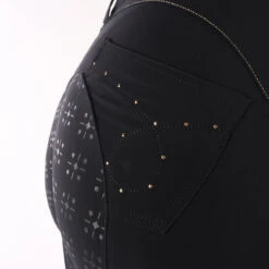 Rijbroek Quur QNieky Full Grip Zwart -Stijlvolle Ruiter rijbroek quur qnieky full grip zwart 1500x1500 156097