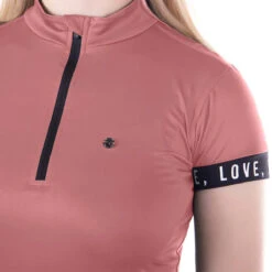 Trainingsshirt QHP Astana Lichtroze -Stijlvolle Ruiter trainingsshirt qhp astana lichtroze 1500x1500 153281